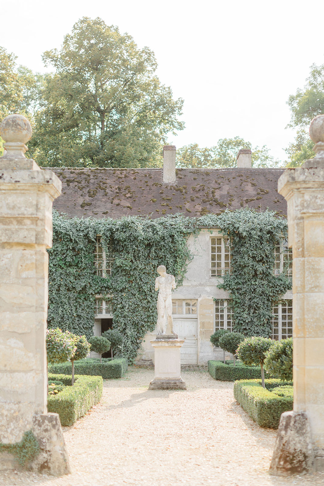 Chateau de Villette Wedding Venue - Kristin Sautter